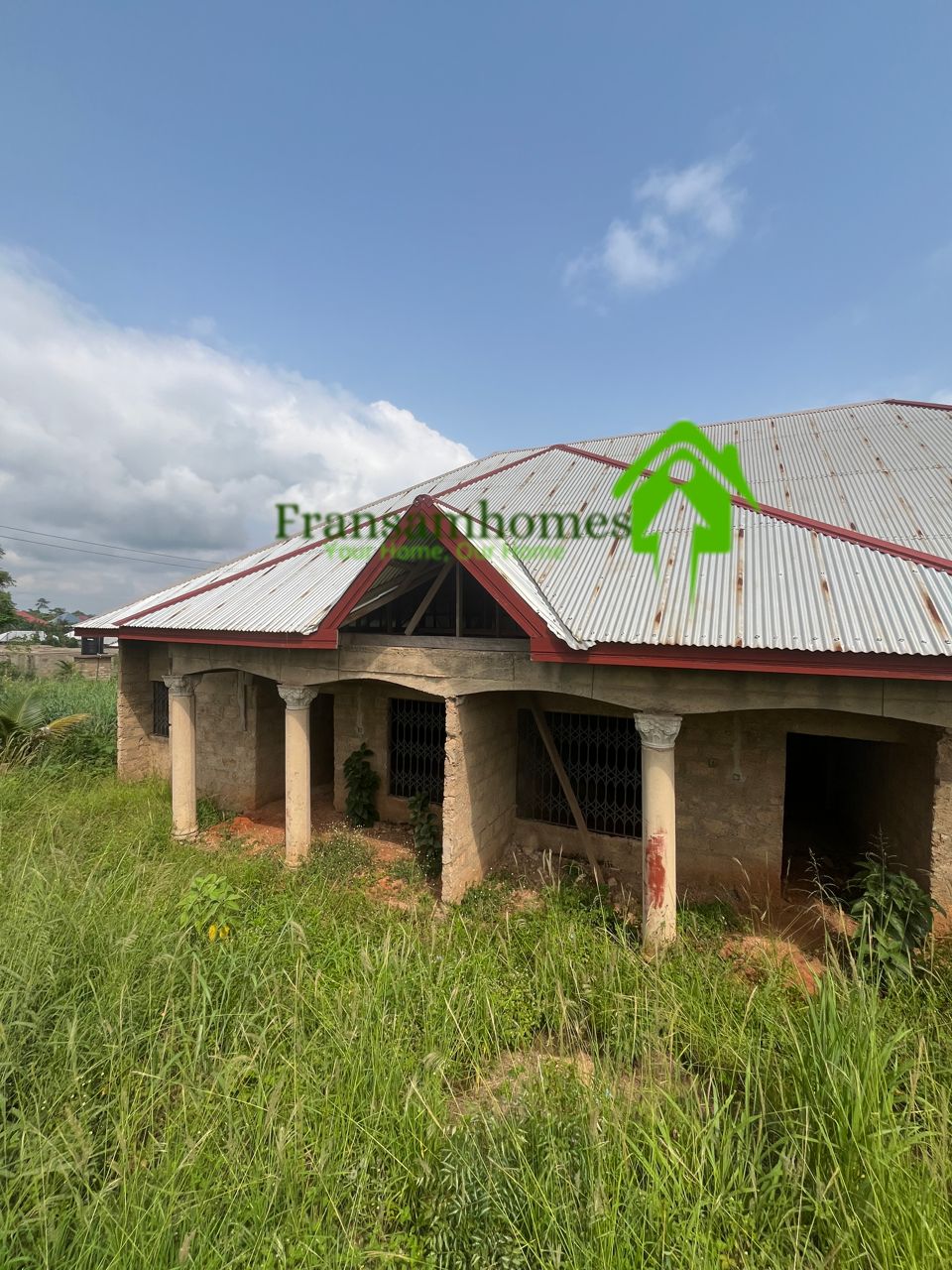 Uncompleted 5-Bedroom House for Sale @ Sunyani Mantukwa